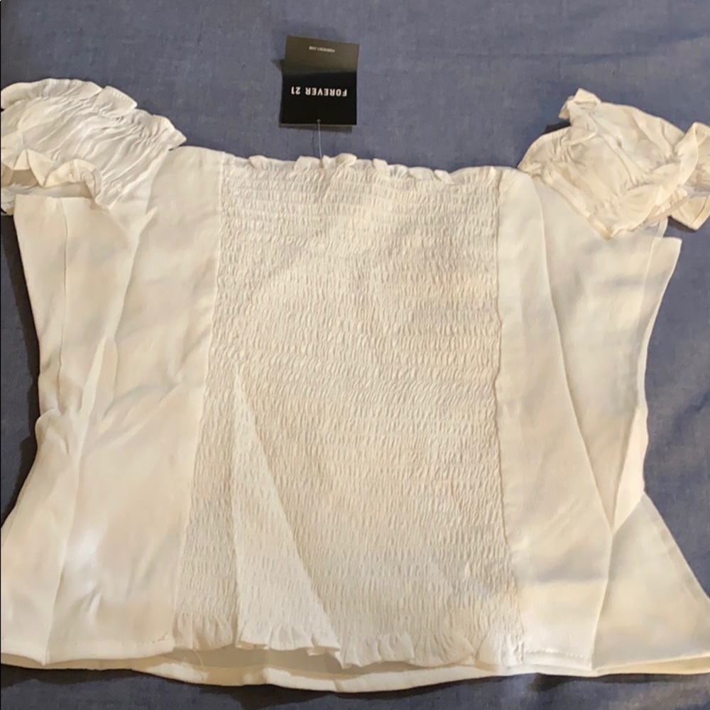 White blouse - Picture 3 of 3